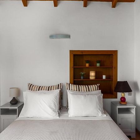 Traditional Rustic Maisonette By Konnect Agios Ioannis Peristeron  Exterior photo